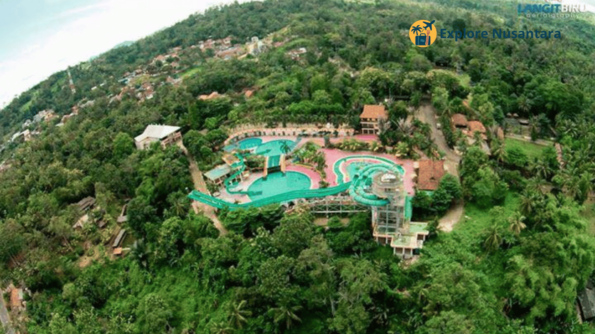 short trip dekat bandara Lampung - Lembah Hijau Lampung dengan taman hijau dan kolam renang