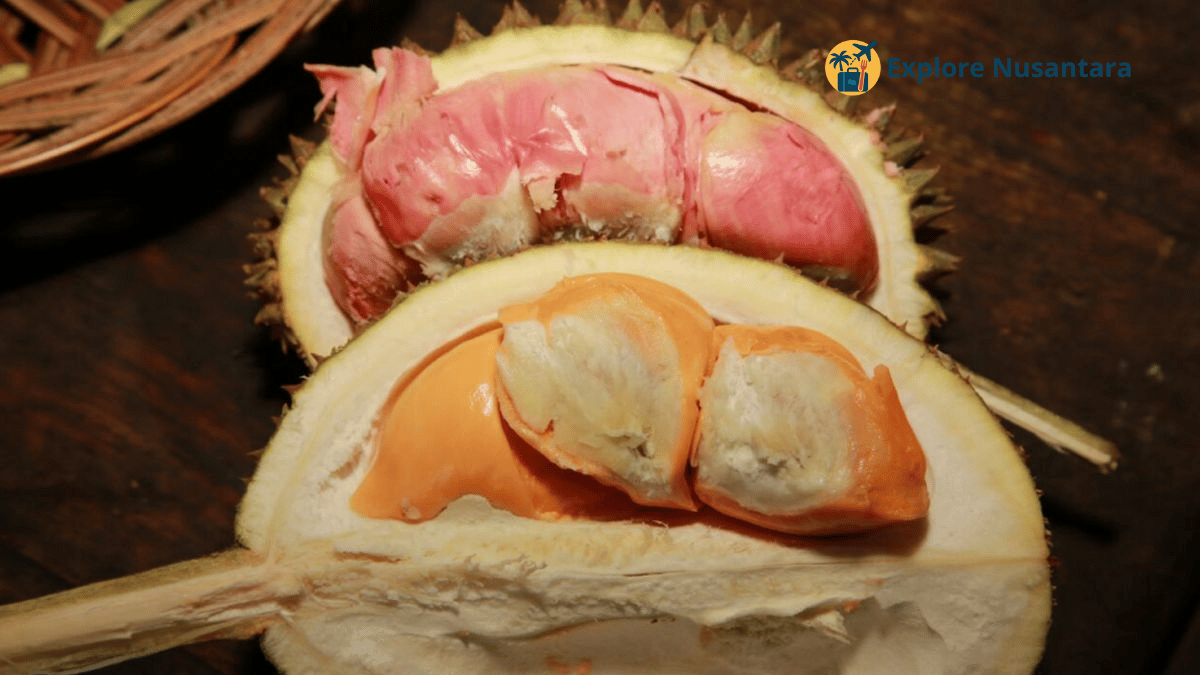 Durian Pelangi Makassar, terkenal dengan olahan durian modern seperti es durian pelangi dan pancake durian