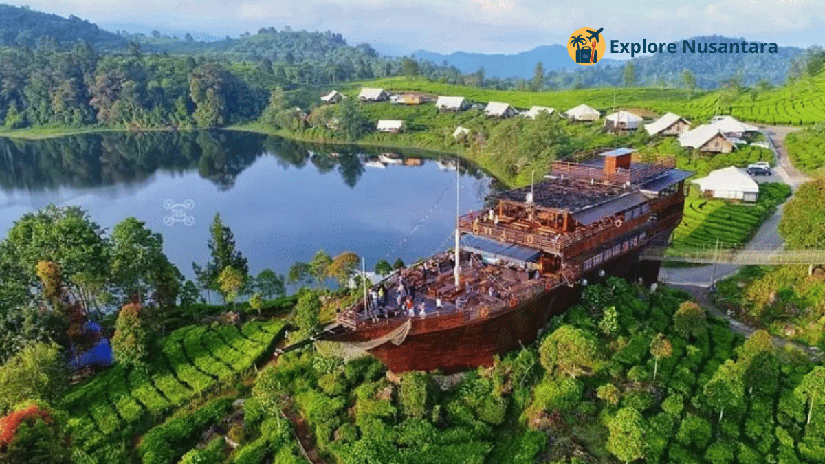 Tenda glamping estetik di Glamping Lakeside Rancabali Bandung
