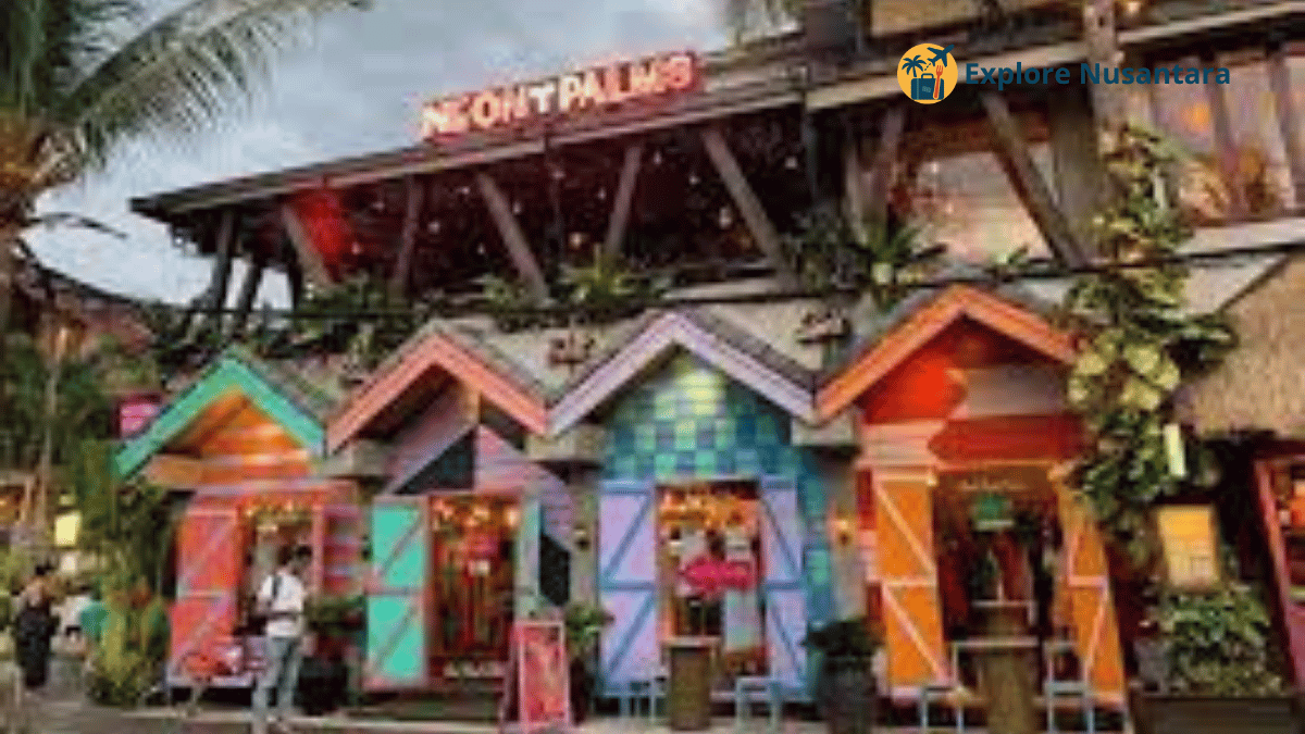 Tempat Nongkrong Hits di Bali 2025 - Interior funky dan warna-warni di Neon Palms Bali