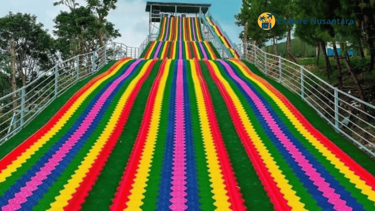Rainbow Slide di The Great Asia Africa - Wahana TikTokable Lembang