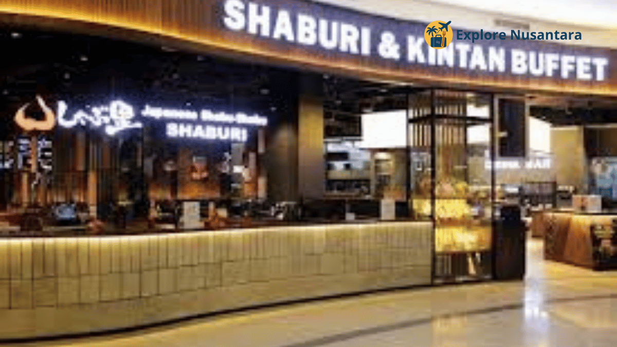 Interior dan sajian daging di Shaburi & Kintan Buffet Gading Serpong