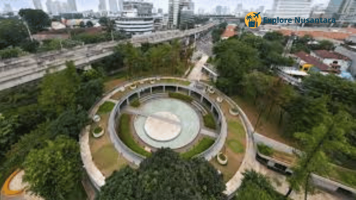Suasana sore di Taman Literasi Blok M Jakarta