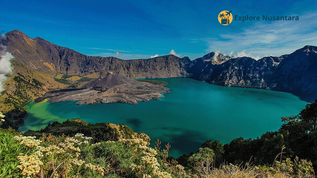 Danau Segara Anak di Gunung Rinjani