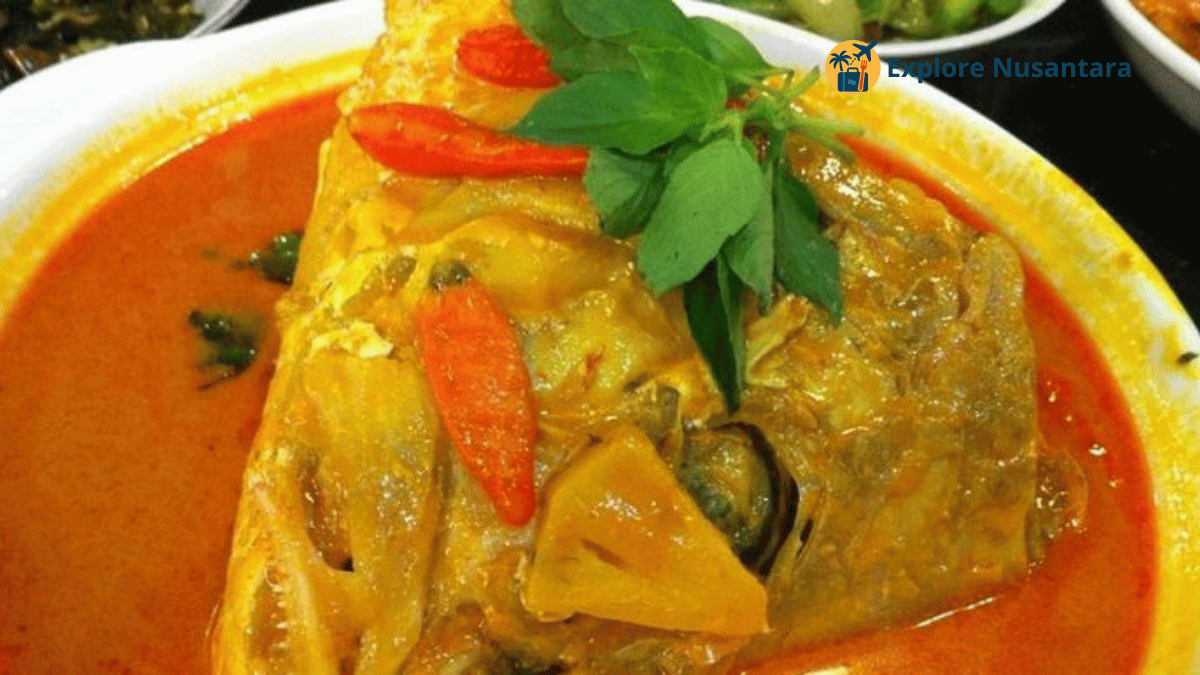 Gulai Kepala Ikan khas Padang, kuliner laut kaya rempah yang viral di 2025