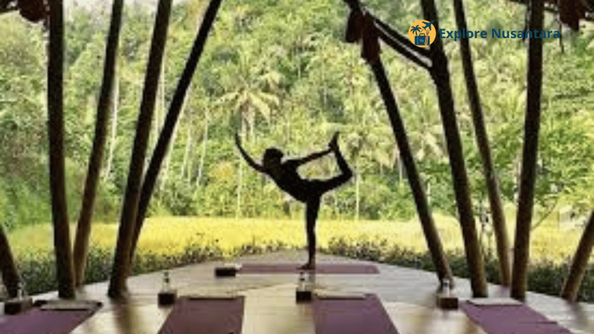 Eksplorasi Ubud dan Nusa Penida - Yoga di Ubud Bali